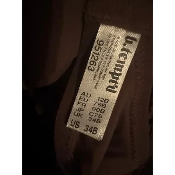 B. Tempt'd by Wacoal Women's Size 34B Nearly Nothing Plunge Underwire Bra - Picture 8 of 8